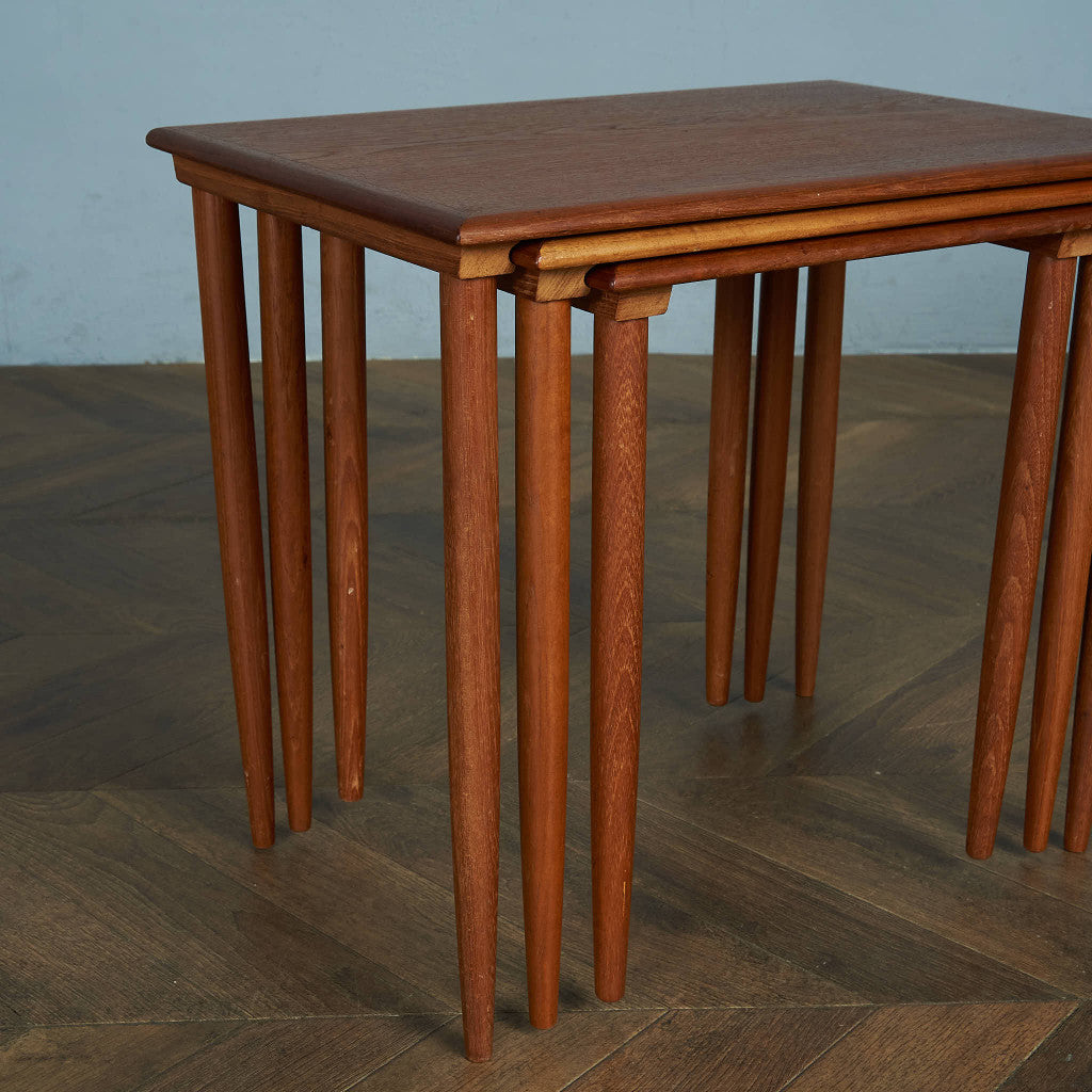 Vintage Danish nesting table #83861