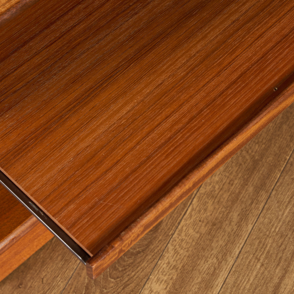 ヴィンテージ コーナー キャビネット  AVボード