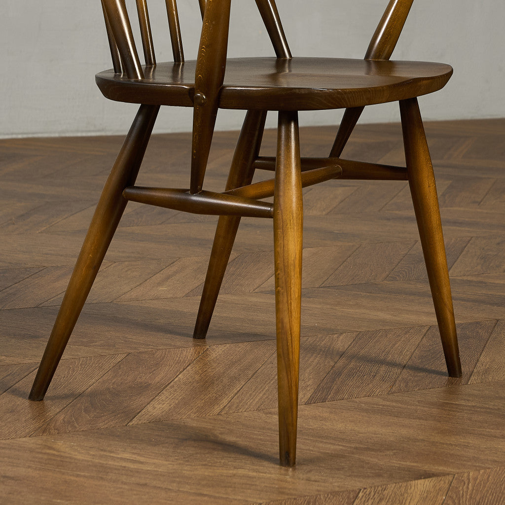 ヴィンテージ クエーカー アームチェア ラウンドゴールドラベル