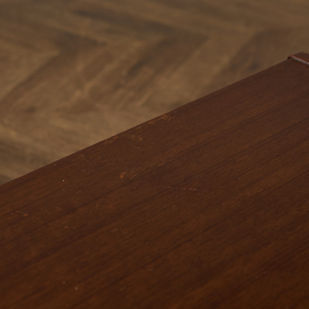 Tola&black ベッドサイドテーブル 206