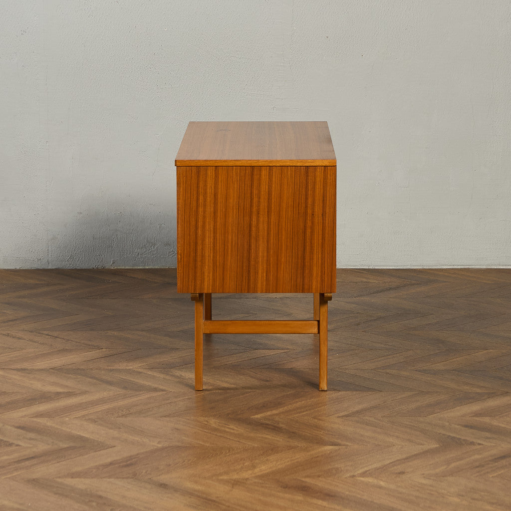 Limelight ヴィンテージ サイドボード