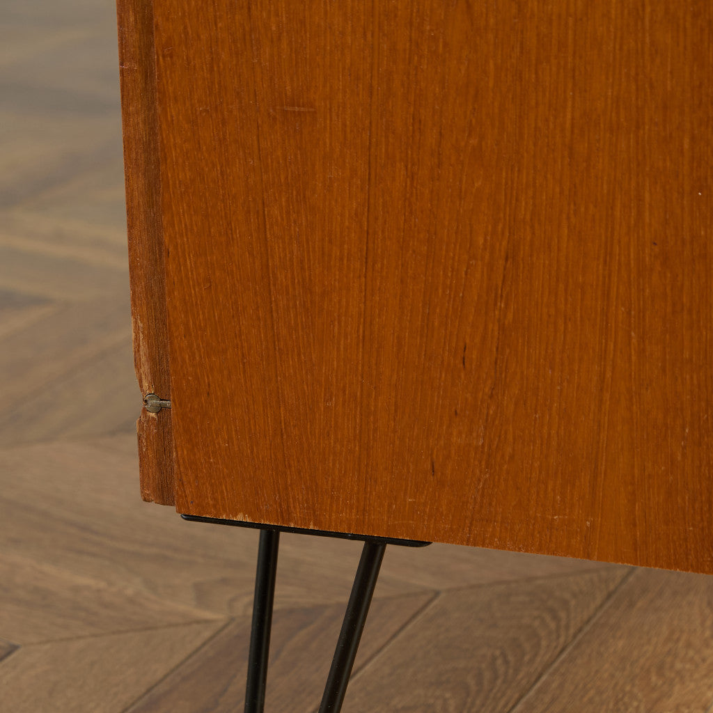 英国 ヴィンテージ キャビネット