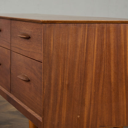 イギリス ヴィンテージ サイドボード