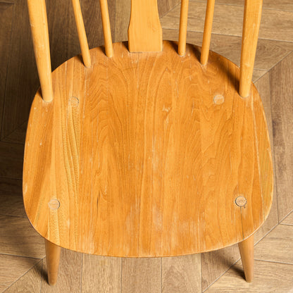 スワンバックチェア ラウンドメタルラベル