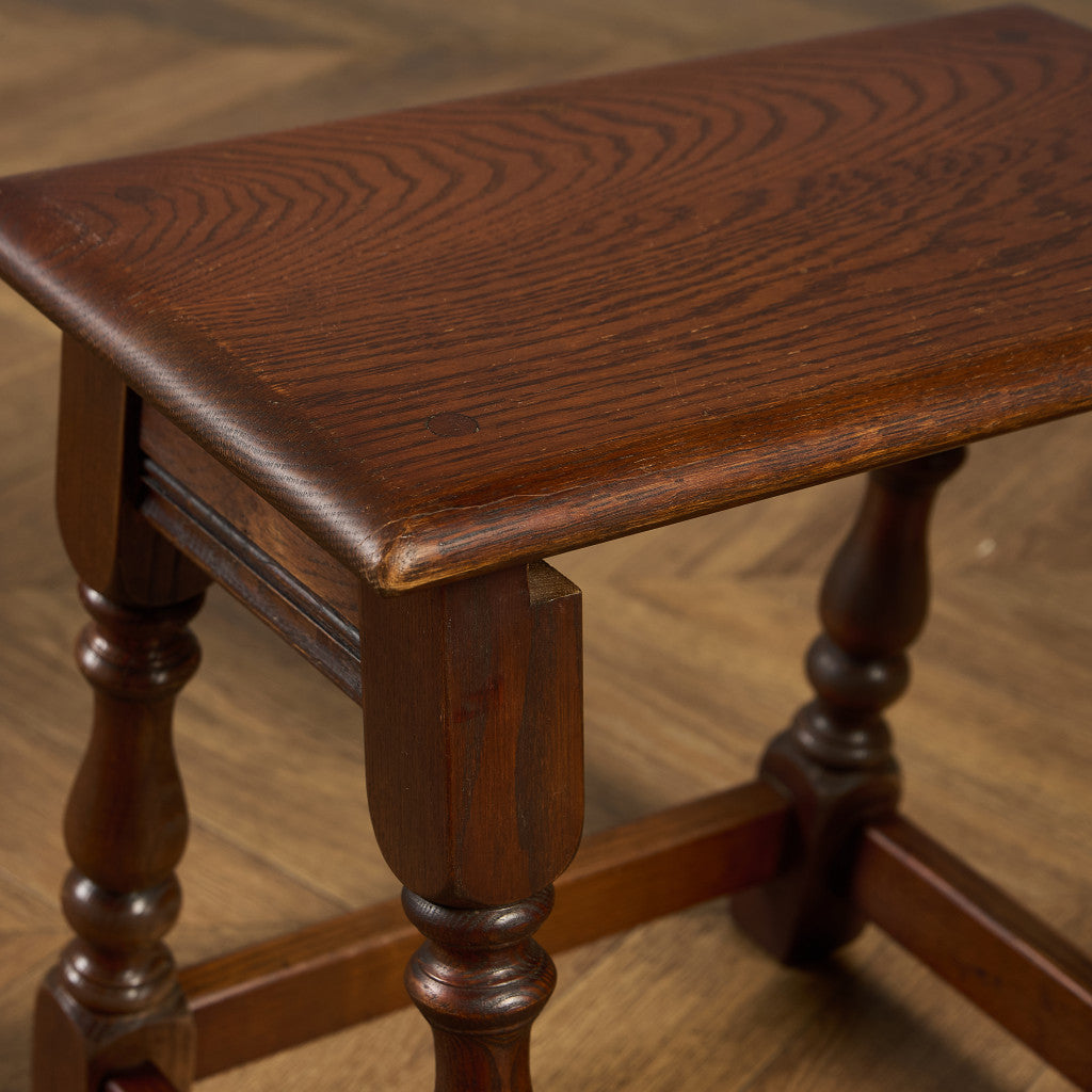 ネストテーブル