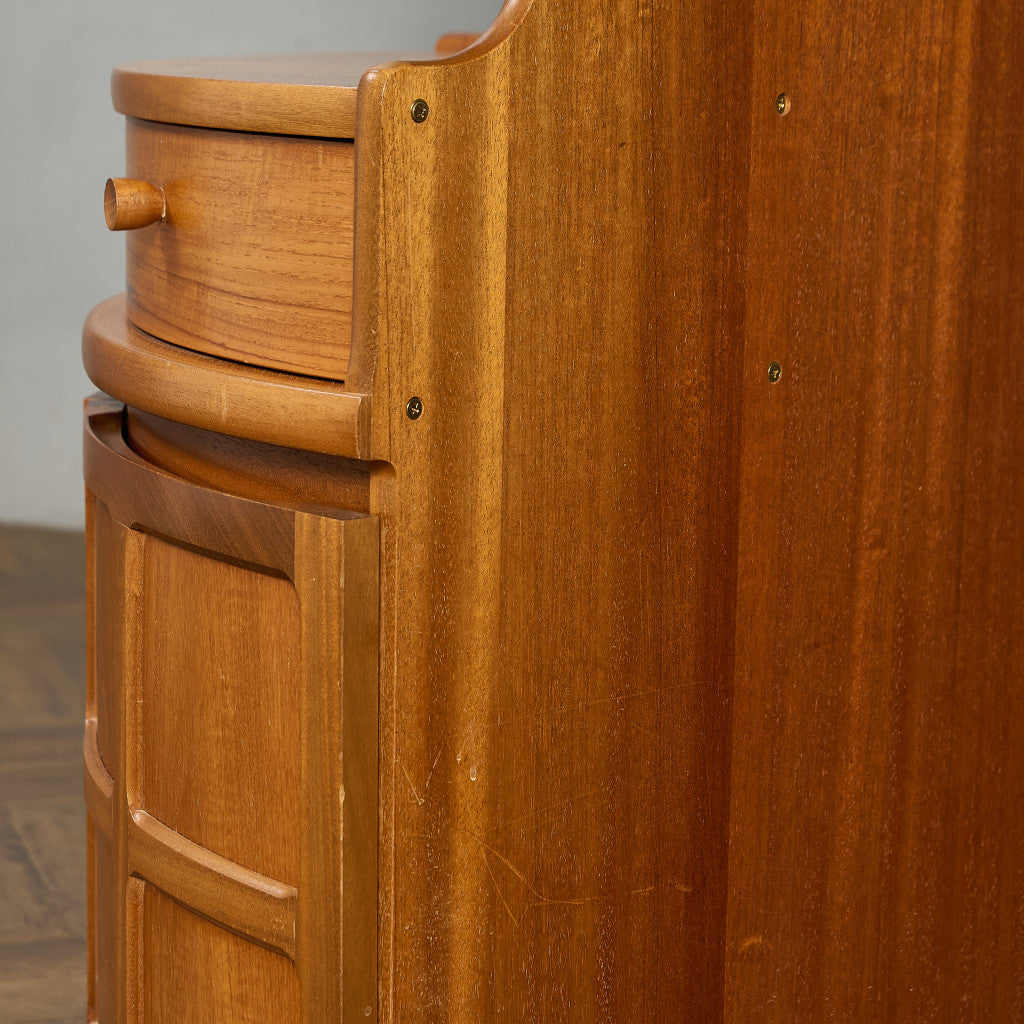 ネイサン Nathan 十字扉 ヴィンテージ トール コーナーキャビネット #95517