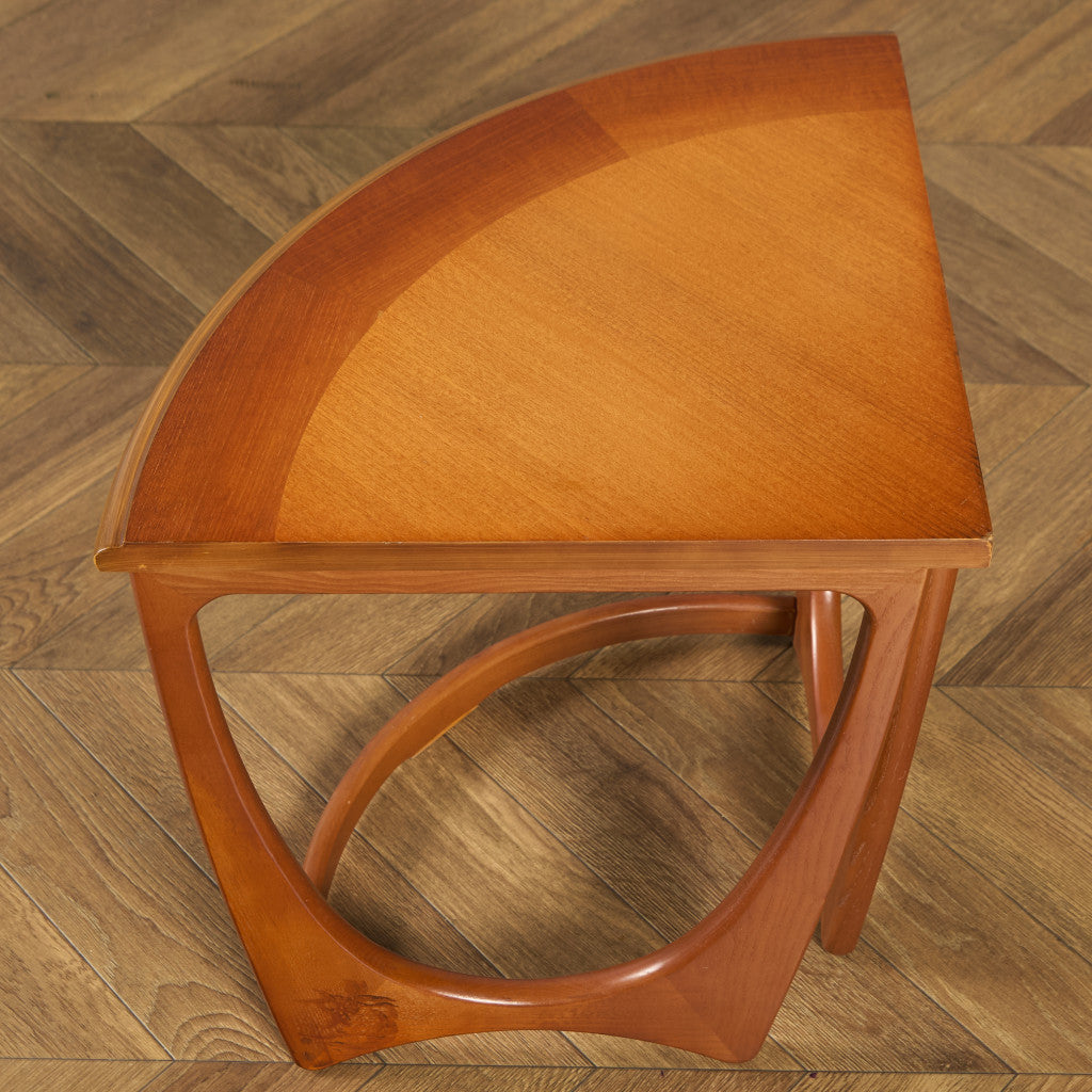 ヴィンテージ ガラストップ ネスト コーヒーテーブル