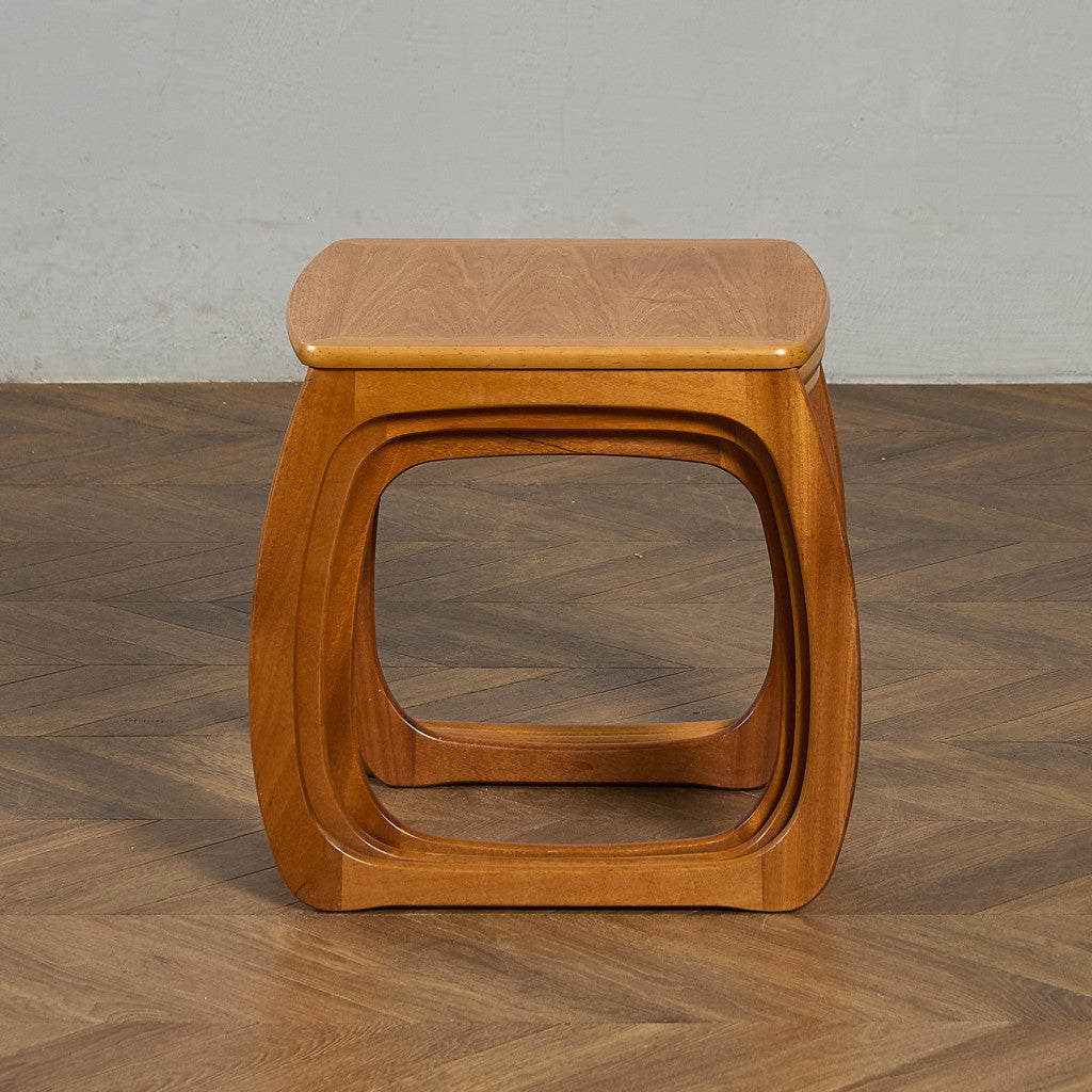 Burlington ネストテーブル