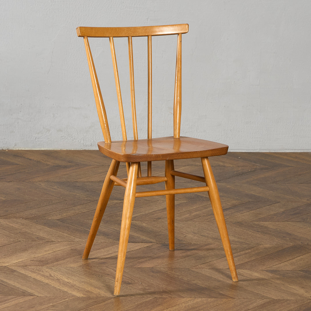 スティックバックチェア