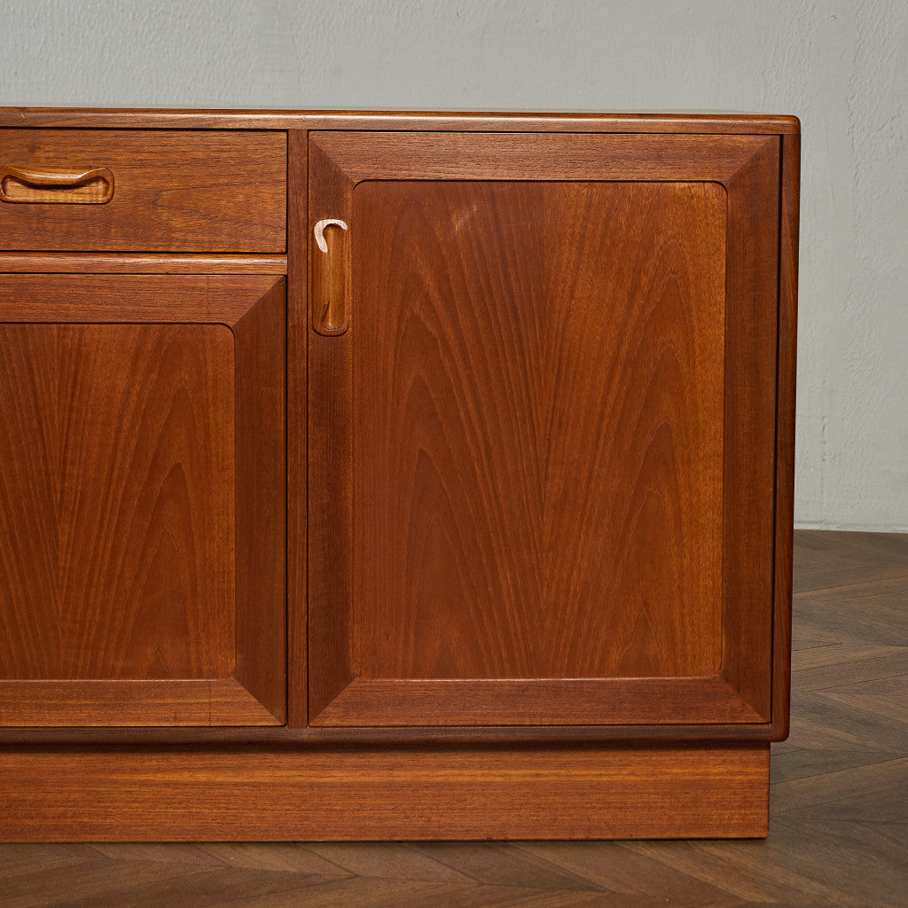 Fresco ヴィンテージ サイドボード