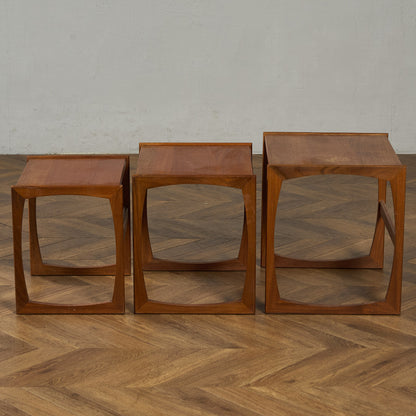 Quadrille ヴィンテージ ネストテーブル