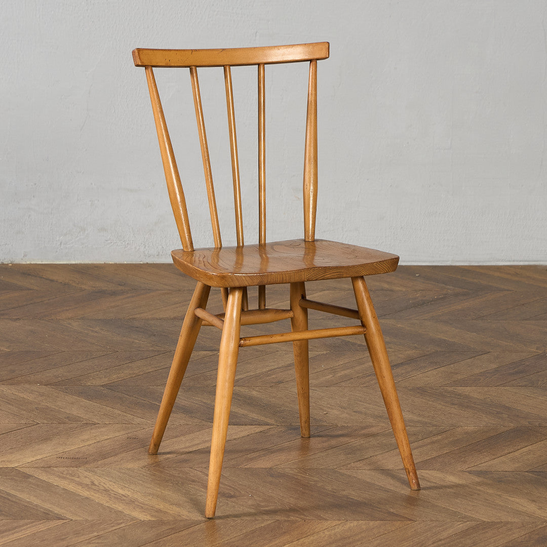 スティックバックチェア