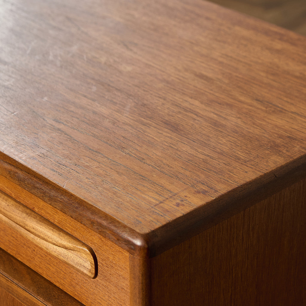 Fresco ヴィンテージ 脚付き サイドボード (4072)