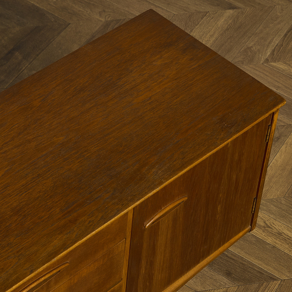 ヴィンテージ サイドボード