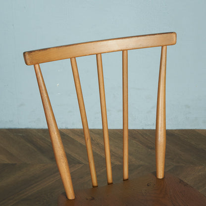 スティックバックチェア