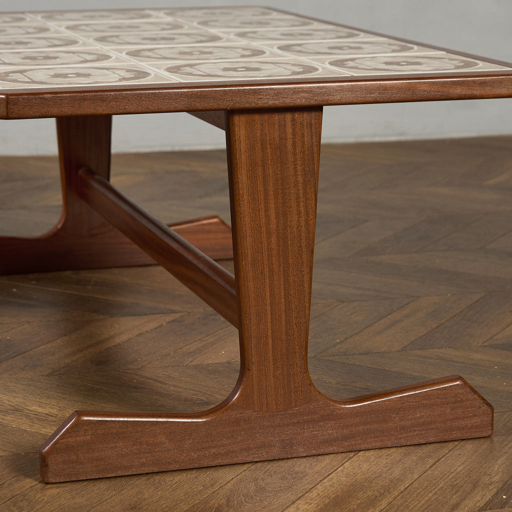 タイルトップ コーヒーテーブル