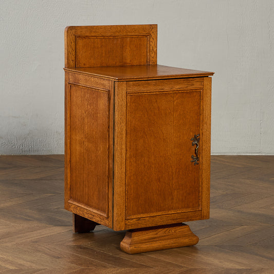 英国 クラシック ベッドサイド キャビネット