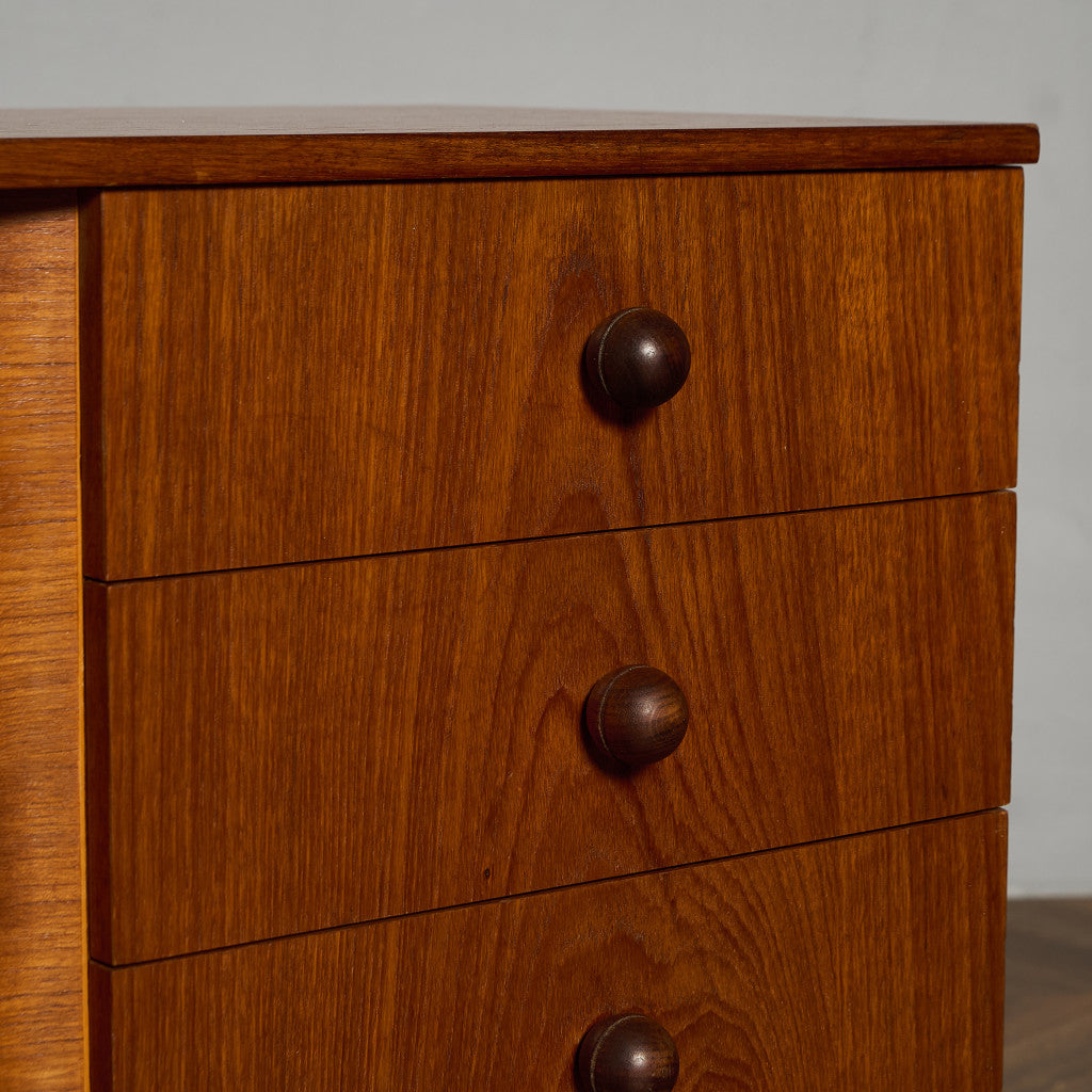 イギリス ヴィンテージ サイドボード