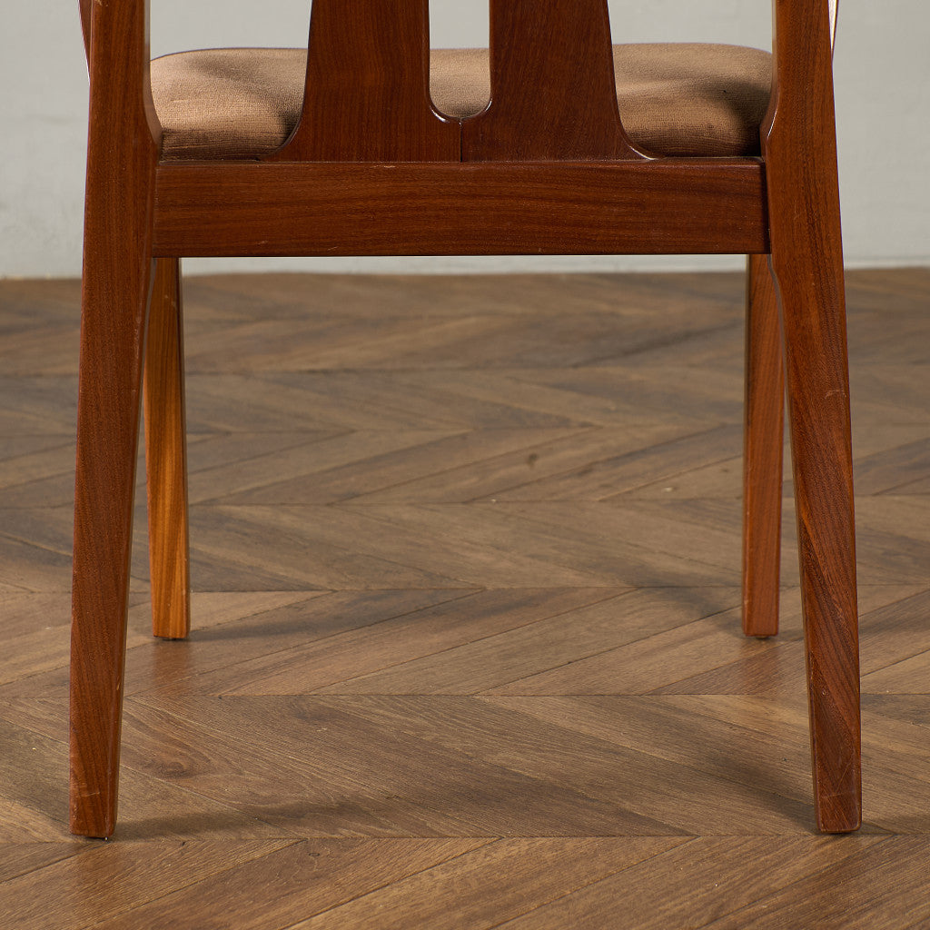 ダイニング アームチェア