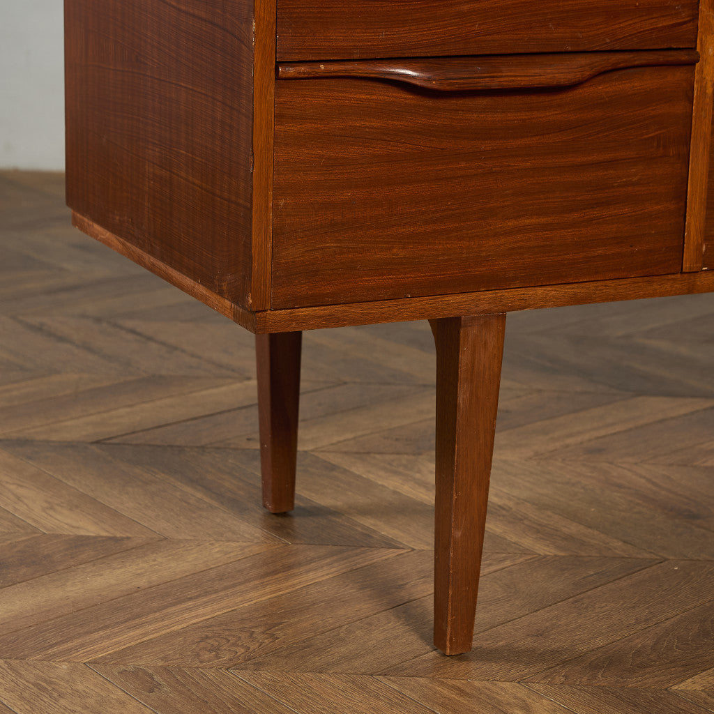 イギリス ヴィンテージ サイドボード