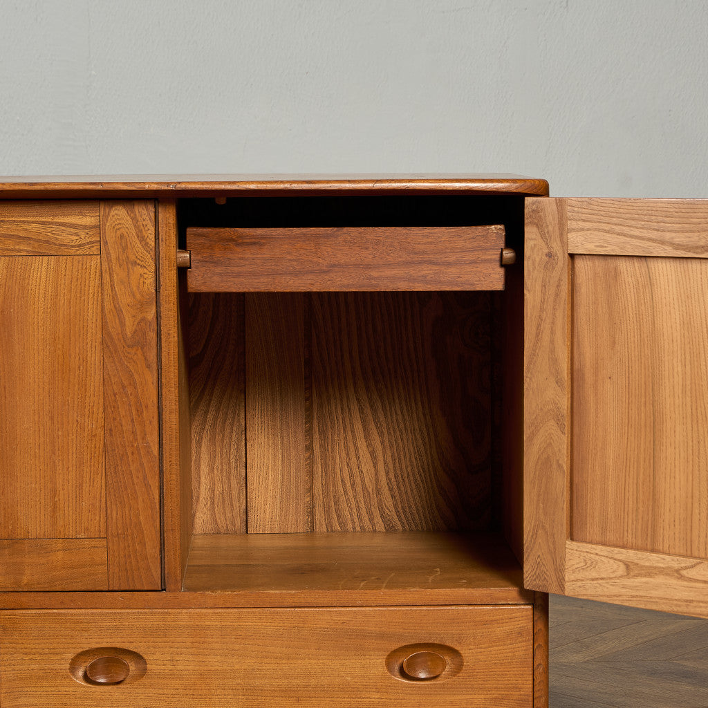 ウィンザー サイドボード