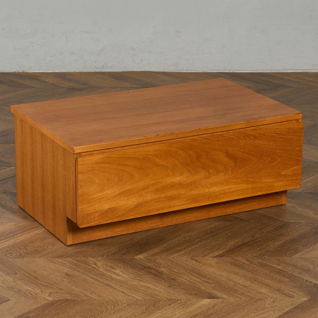 ヴィンテージ サイド キャビネット