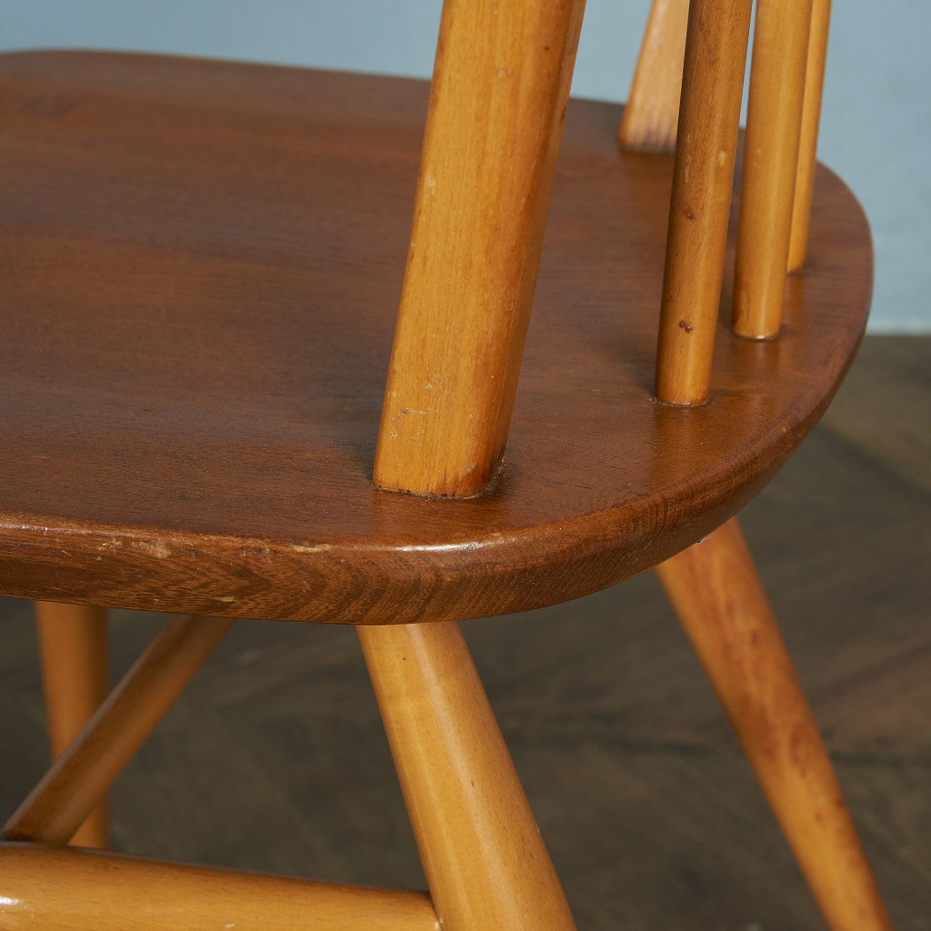 アーコール社　フープバックチェア　アンティーク　ビンテージ② イギリス アーコール社 ercol フープバックチェア（背もたれ4本