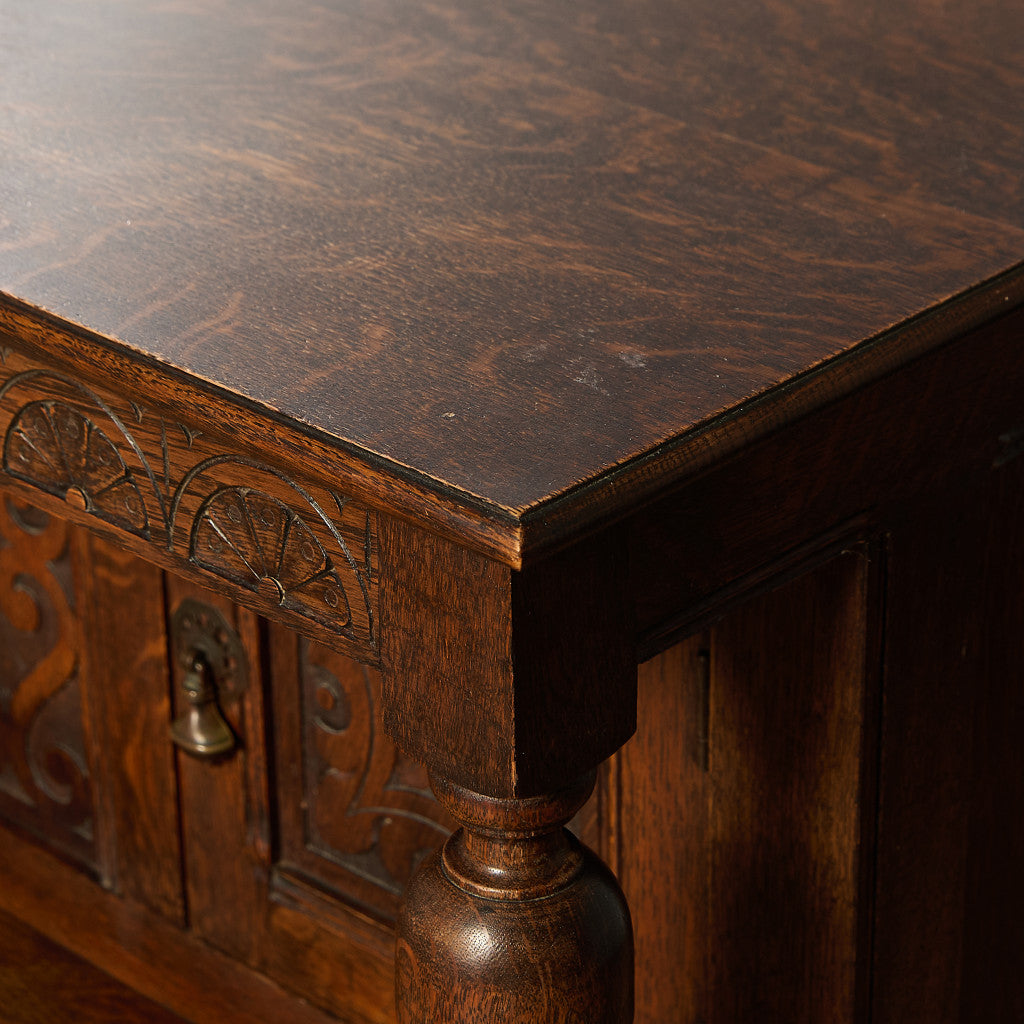 英国 クラシック コートカップボード