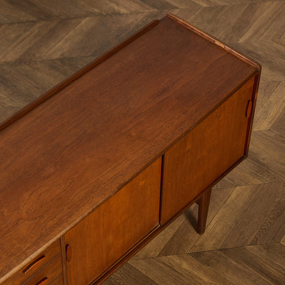 イギリス ヴィンテージ サイドボード