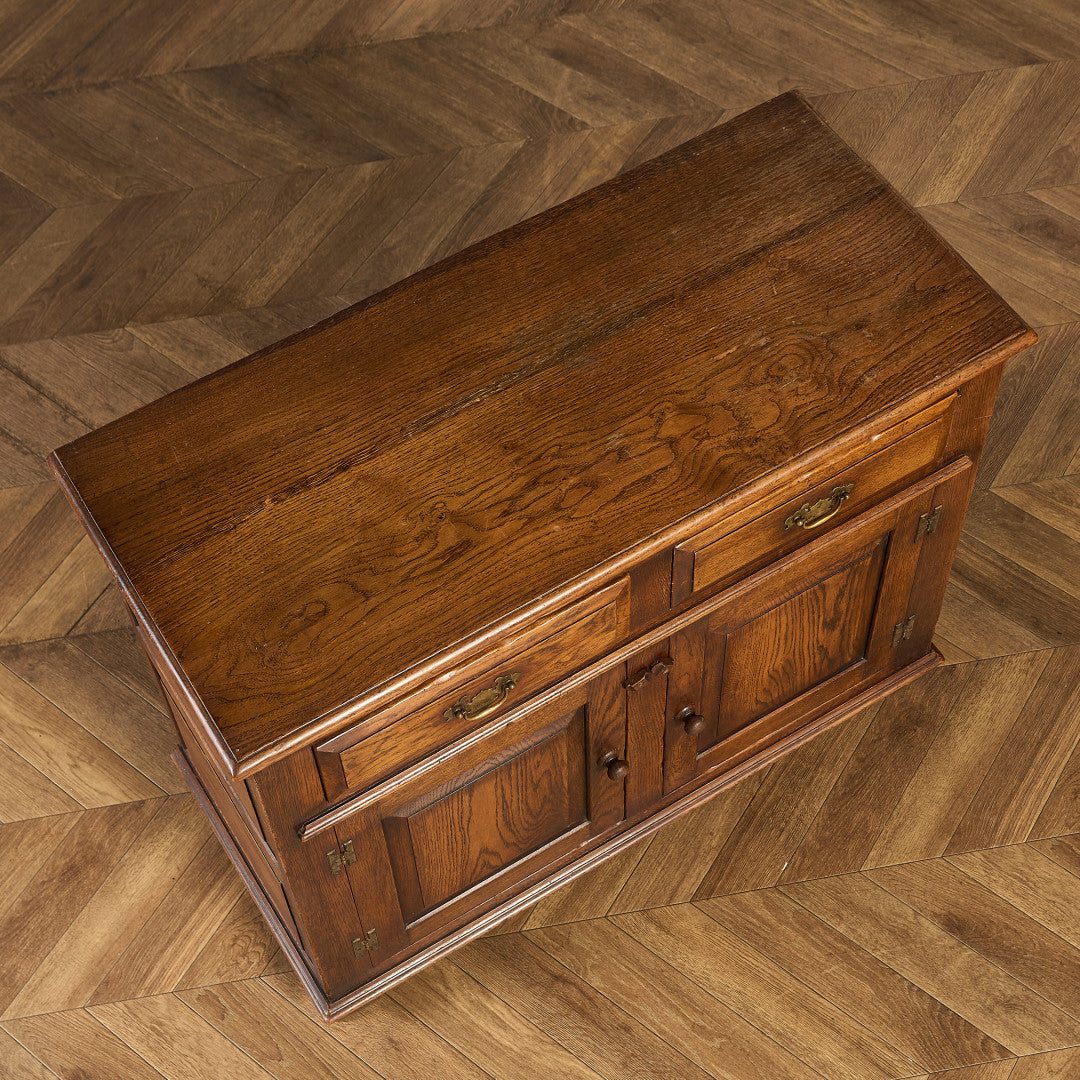 英国 クラシック キャビネット