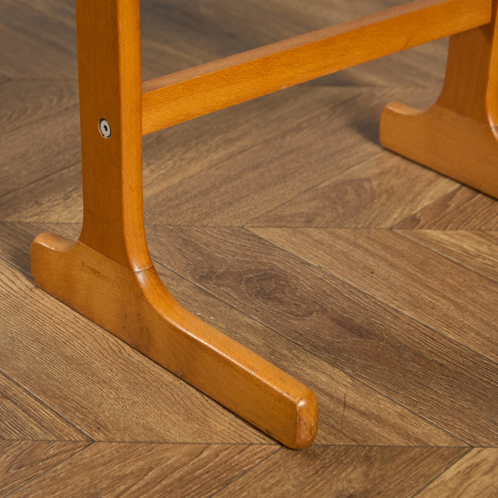 ルーマニア製 ヴィンテージ ネストテーブル