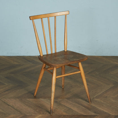 スティックバックチェア