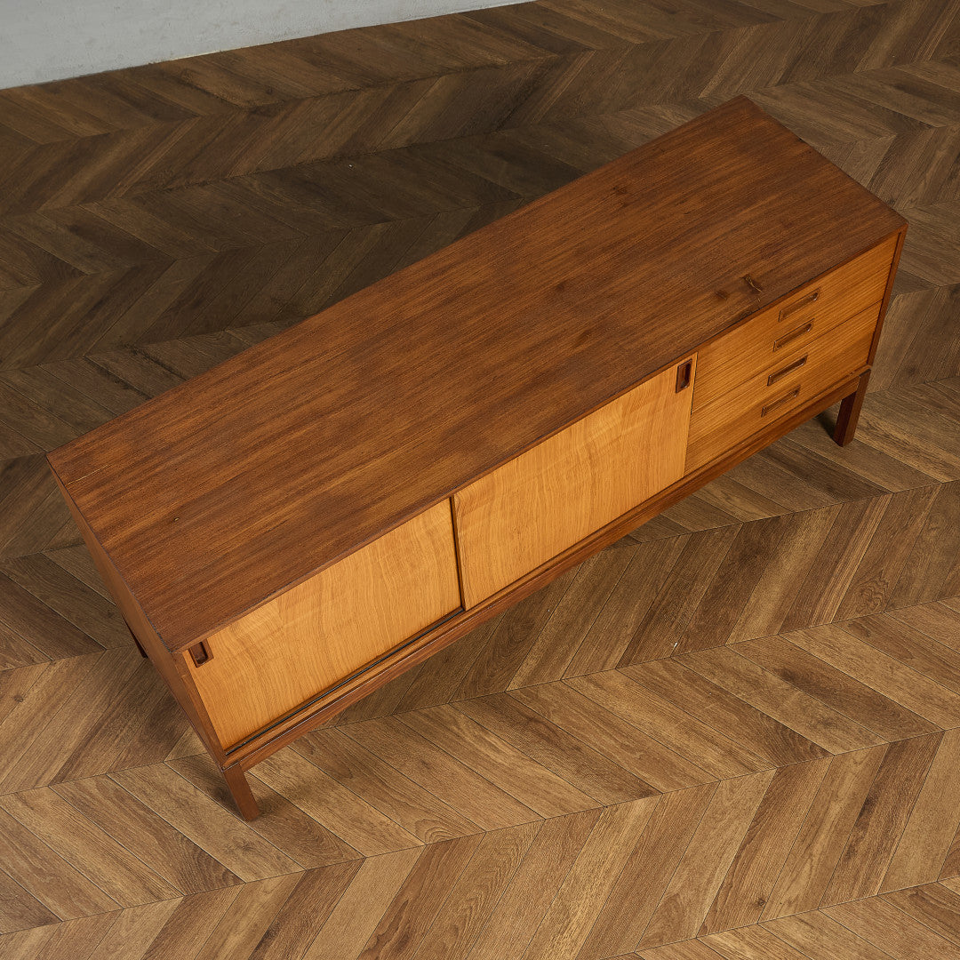 イギリス ヴィンテージ サイドボード