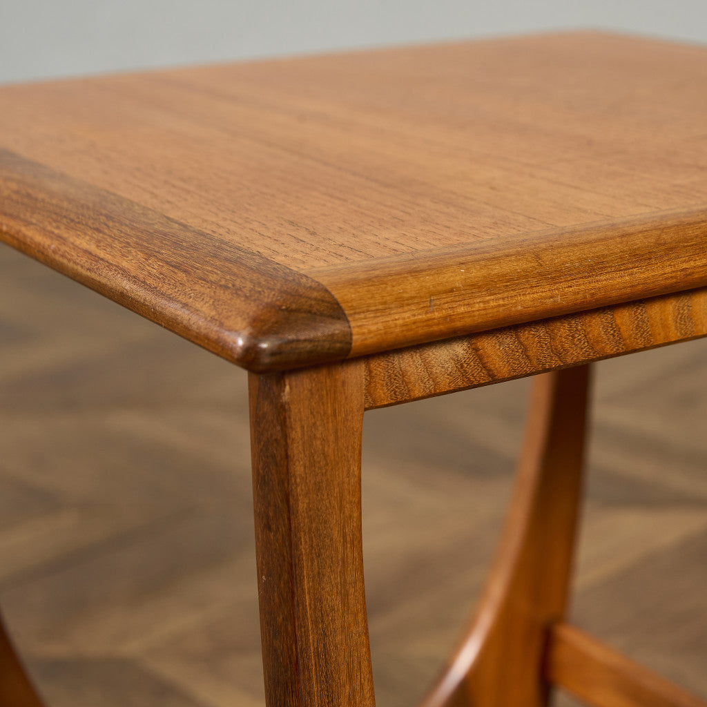 Astro ネスト コーヒーテーブル