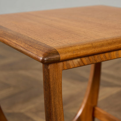 Astro ネスト コーヒーテーブル