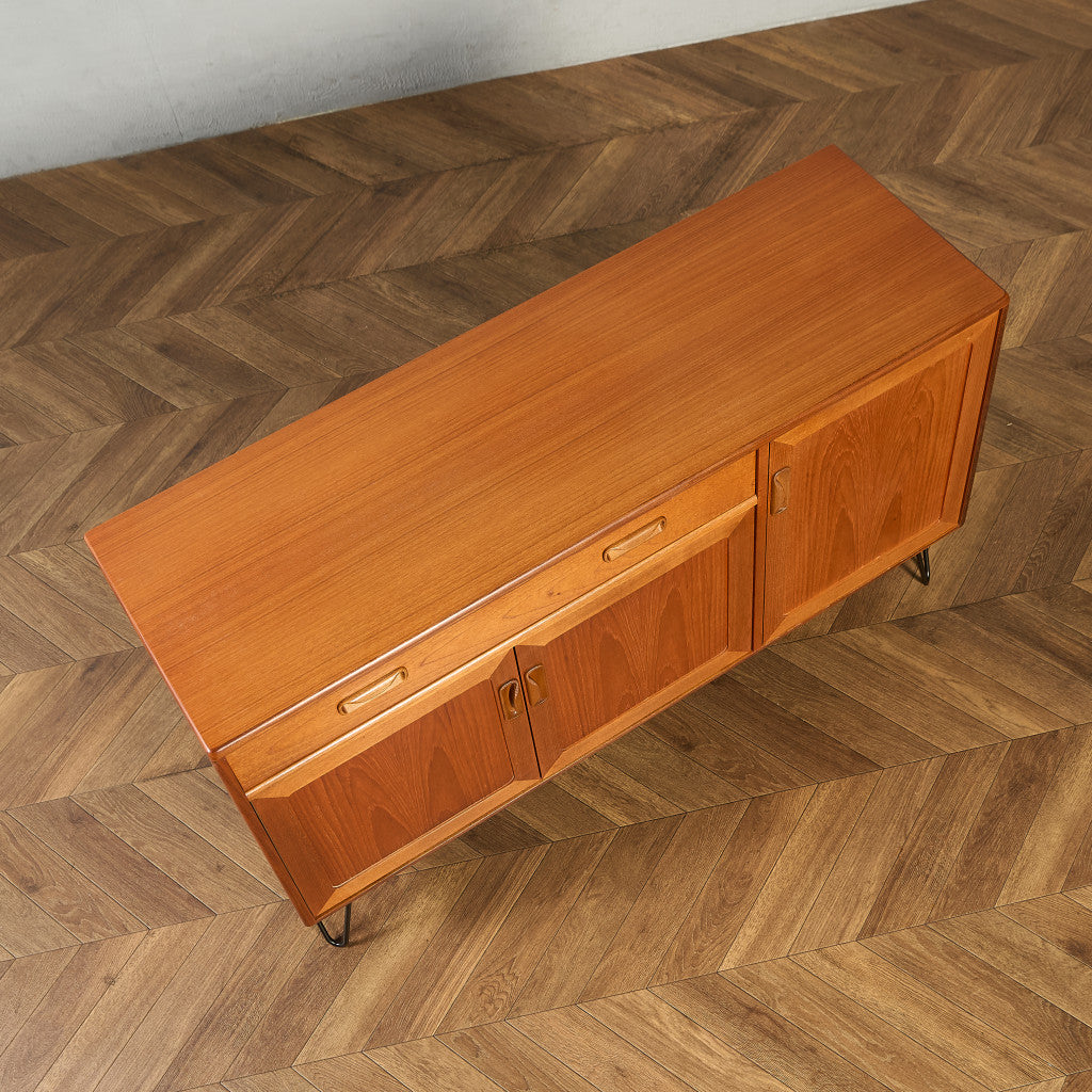 Fresco ヴィンテージ サイドボード カスタム アイアン ヘアピンレッグ