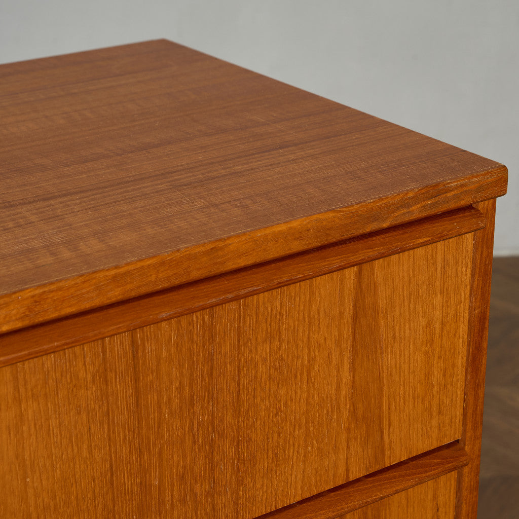 英国 ヴィンテージ 4段 チェスト #90033