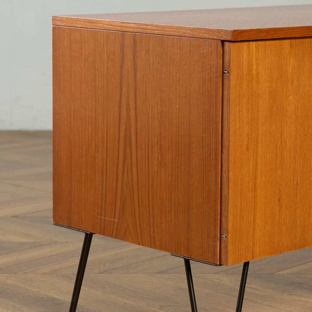 英国 ヴィンテージ キャビネット