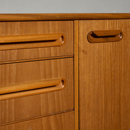 イギリス ヴィンテージ サイドボード