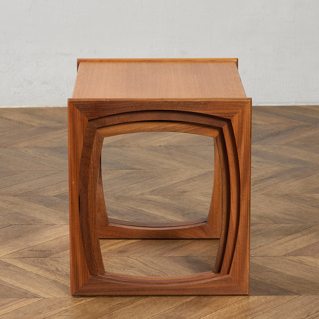 Quadrille ヴィンテージ ネストテーブル