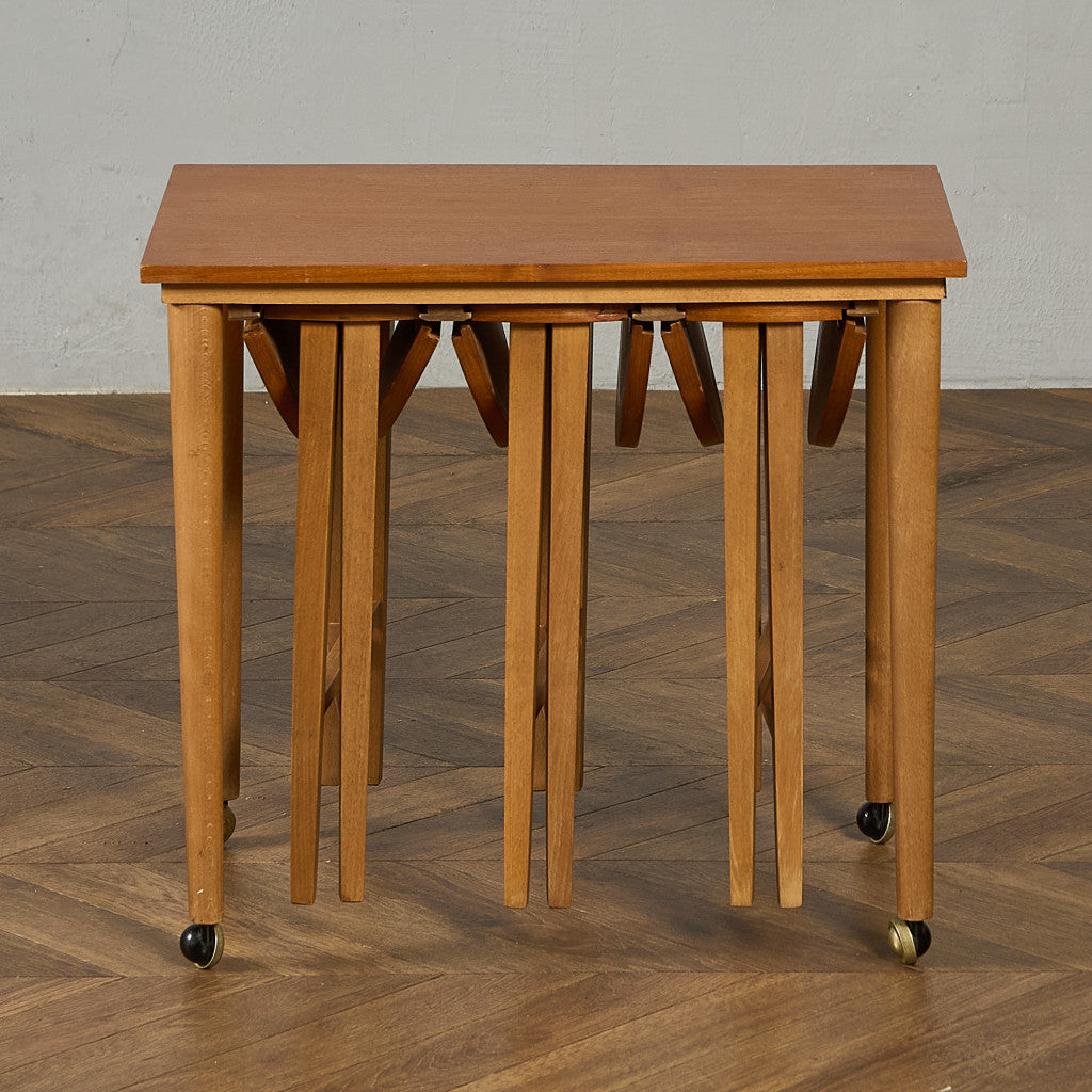 Novy Domov ヴィンテージ ネストテーブル