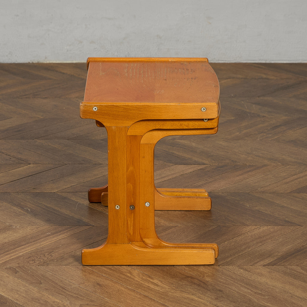 ルーマニア製 ヴィンテージ ネストテーブル