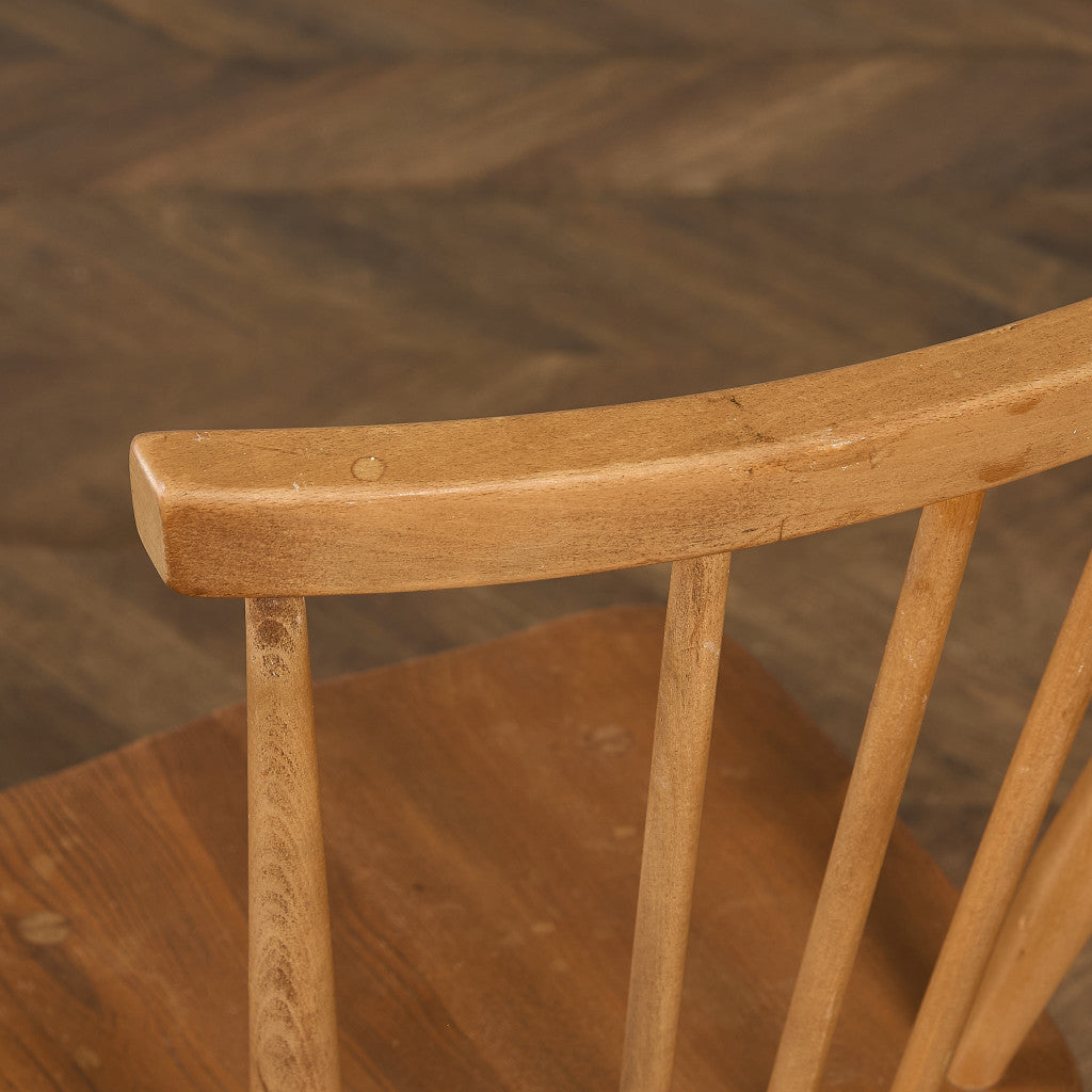 スティックバックチェア