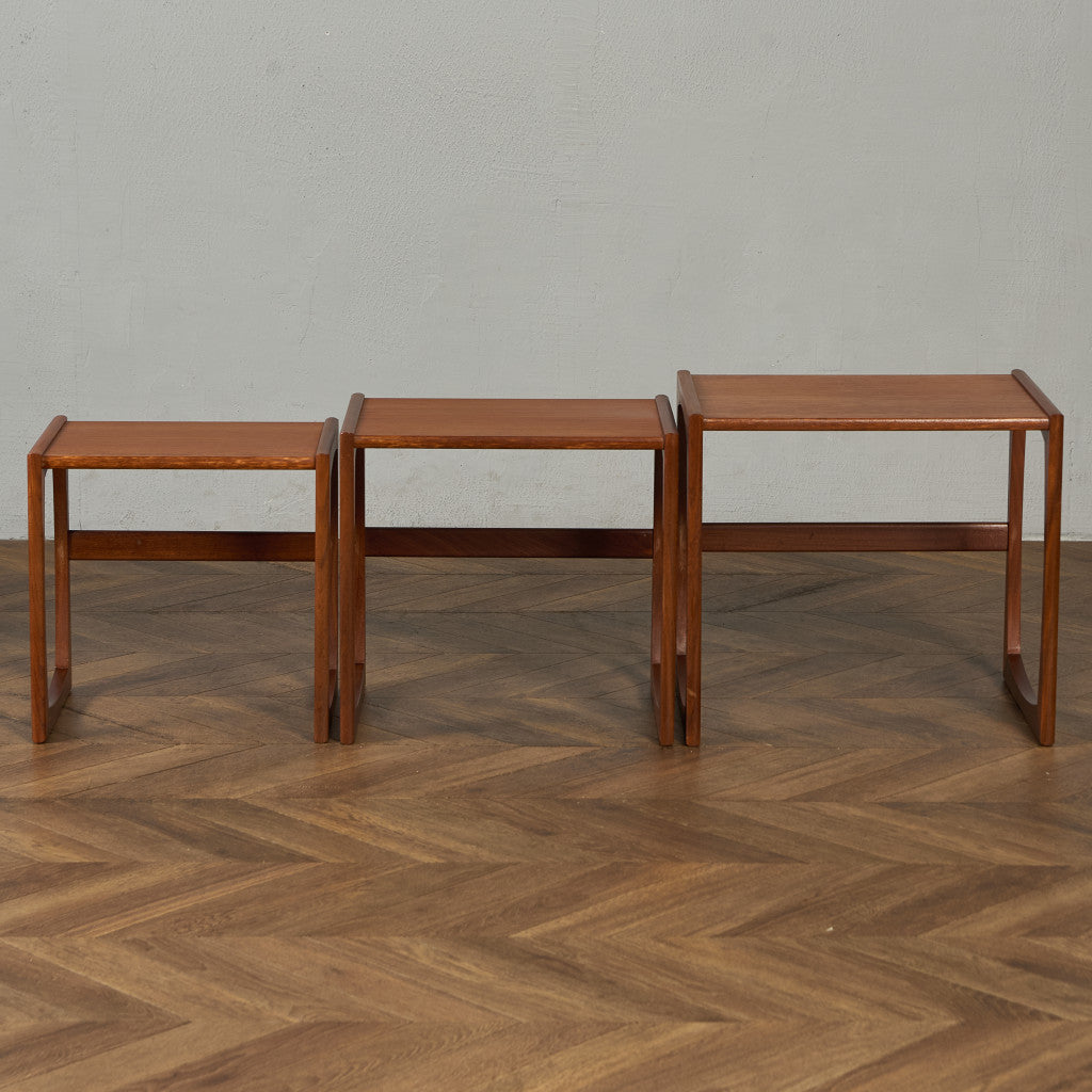 Quadrille ヴィンテージ ネストテーブル