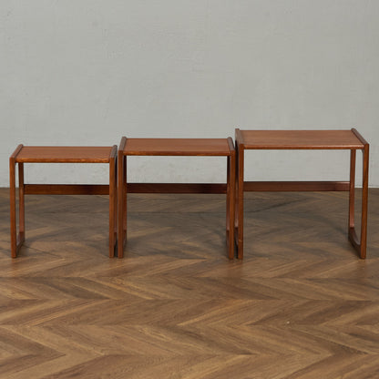 Quadrille ヴィンテージ ネストテーブル