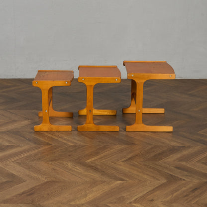 ルーマニア製 ヴィンテージ ネストテーブル