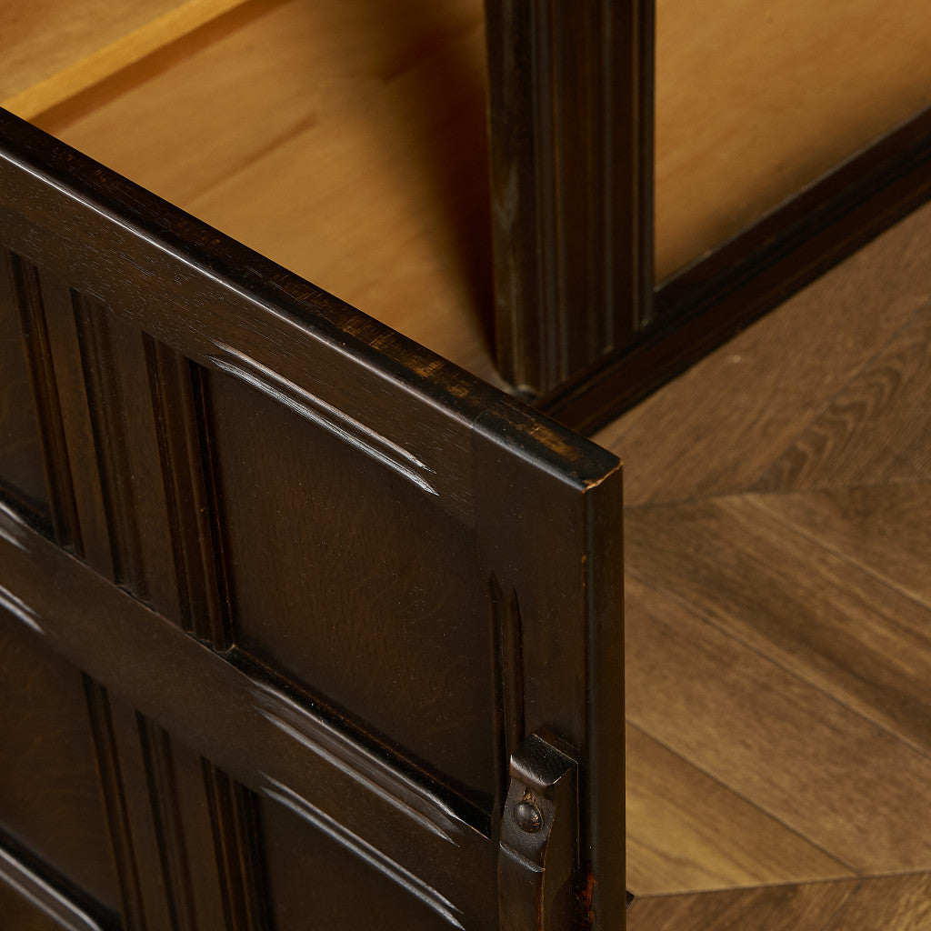 英国 クラシック コートカップボード