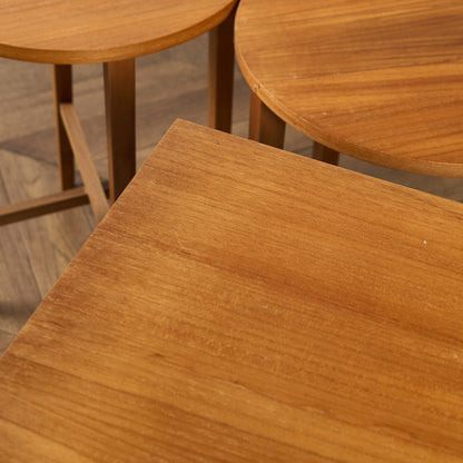 Novy Domov ヴィンテージ ネストテーブル