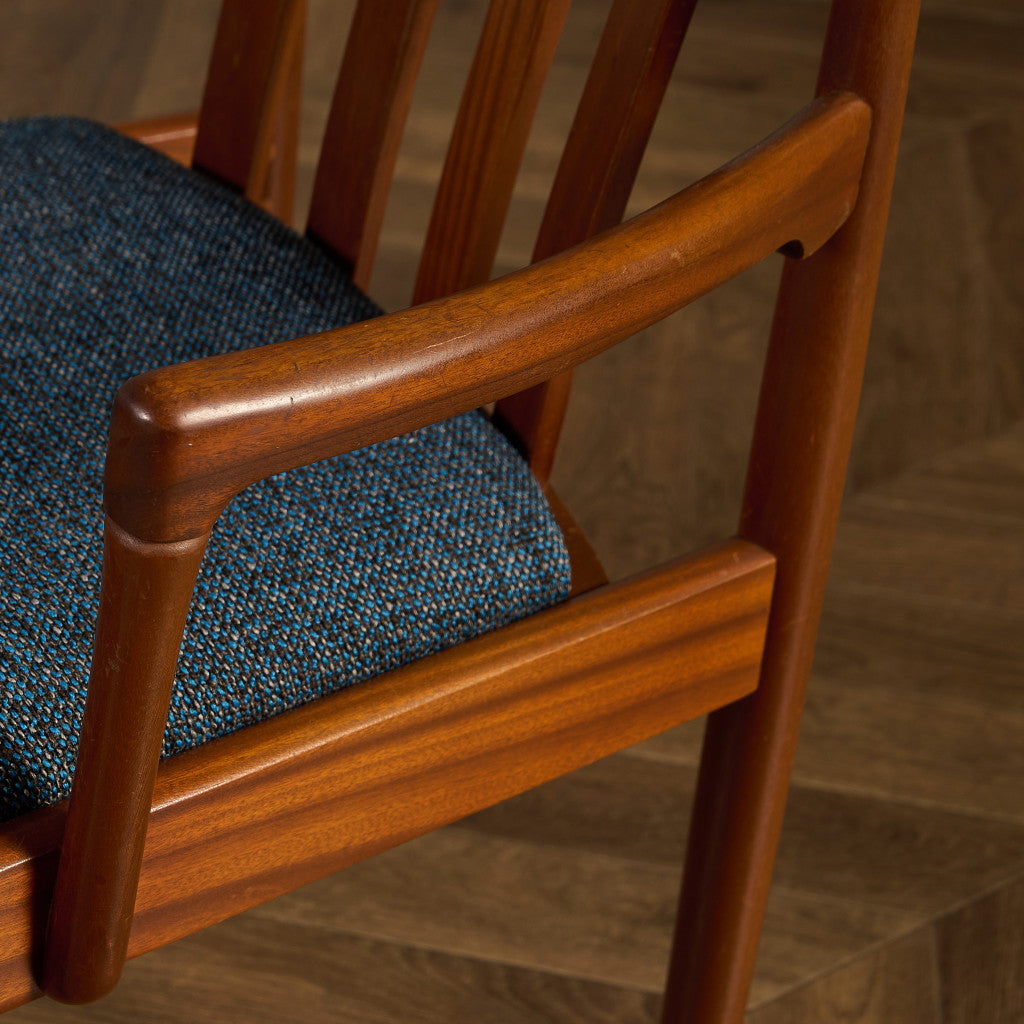 スラットバック アームチェア 座面張替え済み (LUUM)