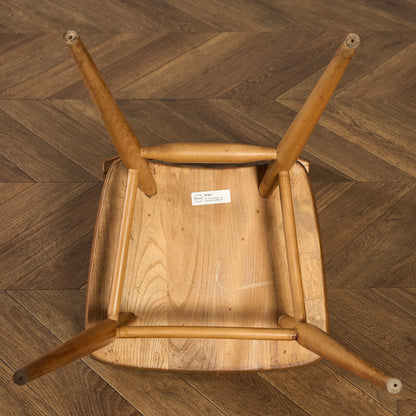 スティックバックチェア